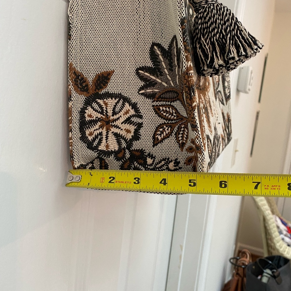 Spartina 449 Floral Tapestry Tote in Beige, Brown & Black NWOT - Picture 8 of 11
